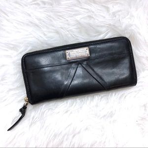 Marc Jacobs | Black Leather Zip Around Wallet